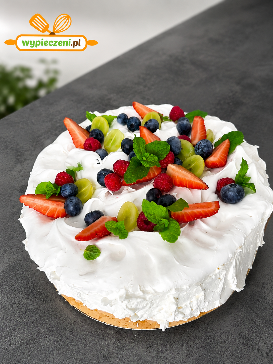 Tort Bezowy Kokosowy Z Marakują 1,5kg