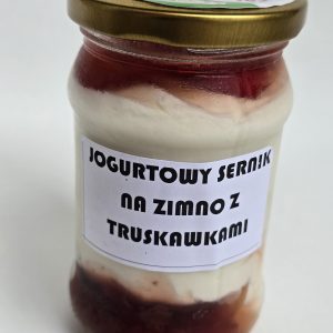 Jogurtowy sernik na zimno z truskawkami