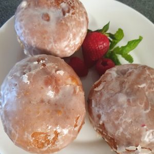 Pączki z konfiturą i lukrem 10szt.