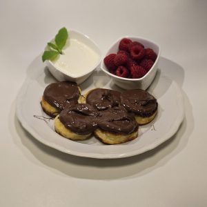 Syrniczki z nutellą i malinami 5 szt.