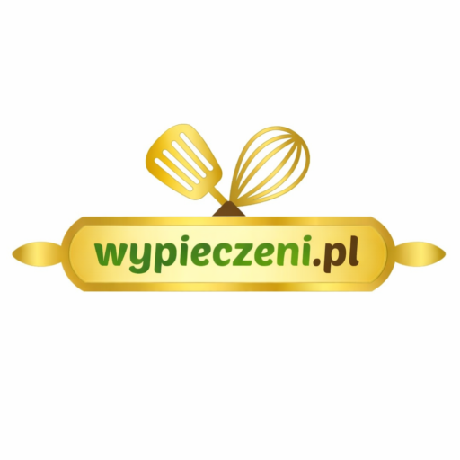 Paszteciki z mięsem i klarownym barszczem czerwonym